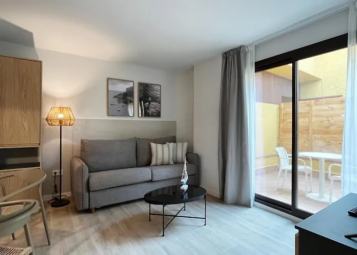 Ξενοδοχείο με διαμερίσματα Feelathome Vil-la Romana