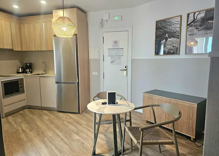 Feelathome Vil-la Romana Ξενοδοχείο με διαμερίσματα 3*