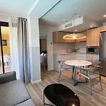 Feelathome Vil-la Romana Apartahotel Tossa de Mar