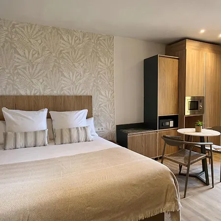 Апарт-готель Feelathome Vil-la Romana Тоса-де-Мар
