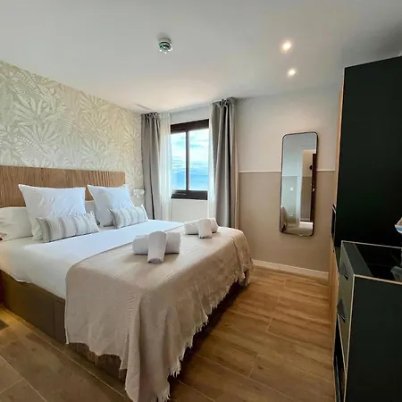 Feelathome Vil-la Romana * Тоса-де-Мар