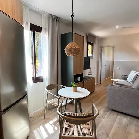 Feelathome Vil-la Romana Апарт-готель