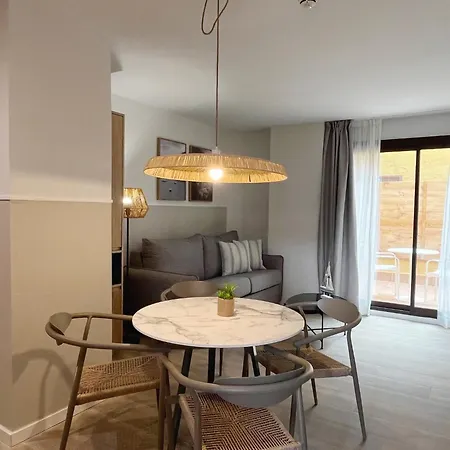 Feelathome Vil-la Romana Апарт-готель *