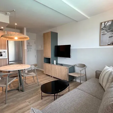 Feelathome Vil-la Romana Апарт-готель *