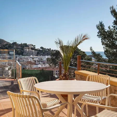 Feelathome Vil-la Romana Aparthotel 4*