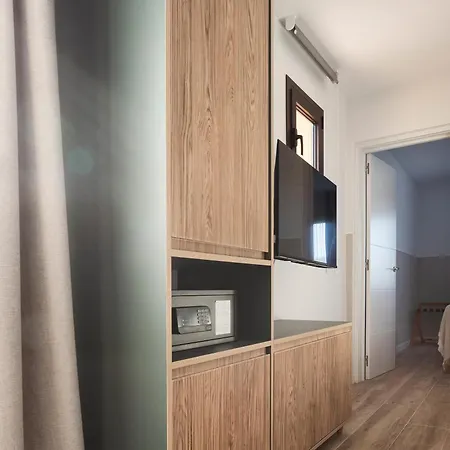 Feelathome Vil-la Romana Tossa de Mar