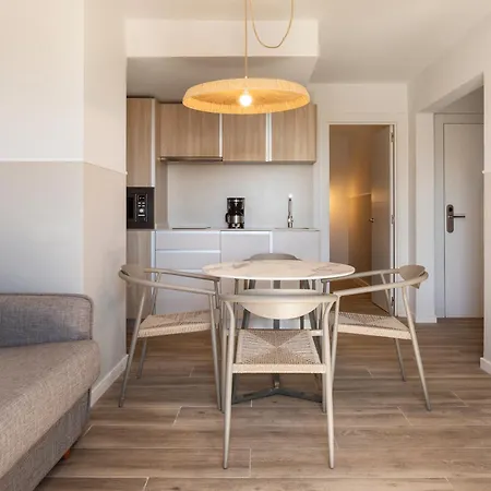 Aparthotel Feelathome Vil-la Romana 4*