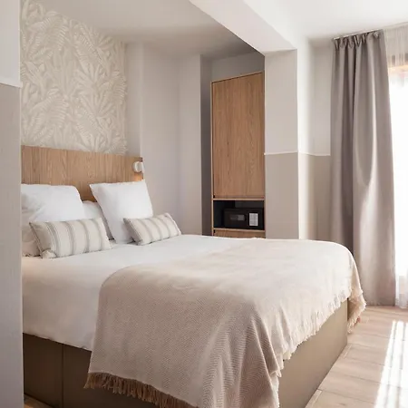 아파트호텔 Feelathome Vil-la Romana 4*