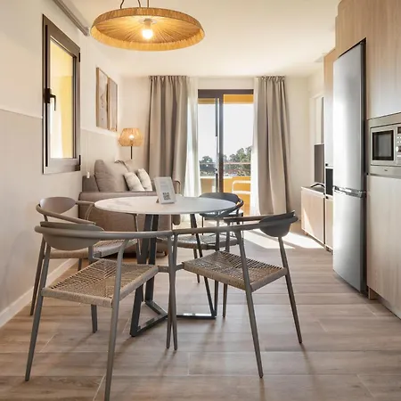 Feelathome Vil-la Romana Aparthotel