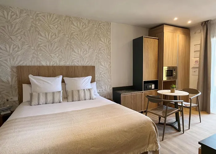 Aparthotel Feelathome Vil-la Romana Tossa de Mar