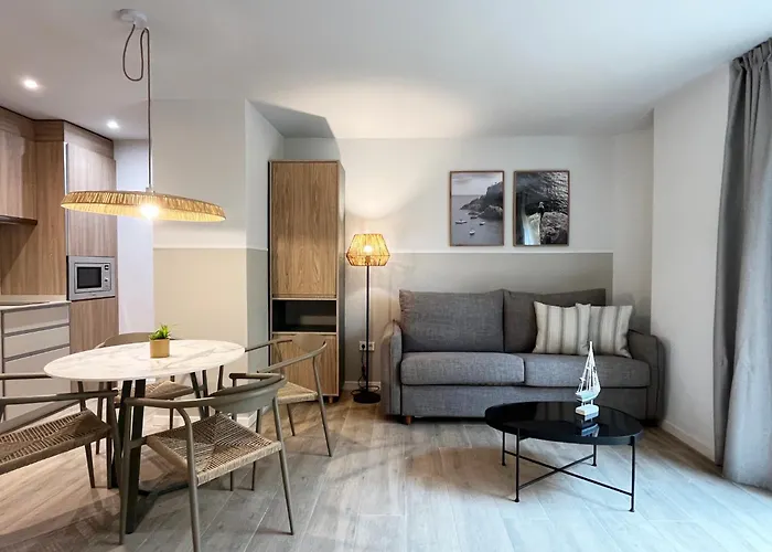 Feelathome Vil-la Romana Apartahotel