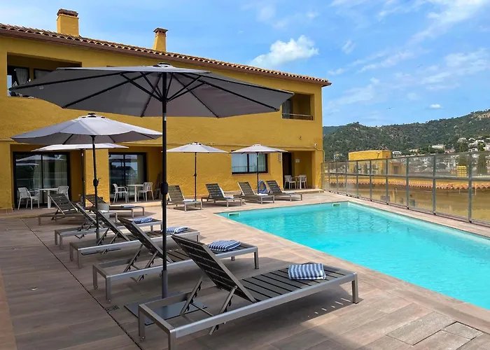 Feelathome Vil-la Romana Apartahotel Tossa de Mar