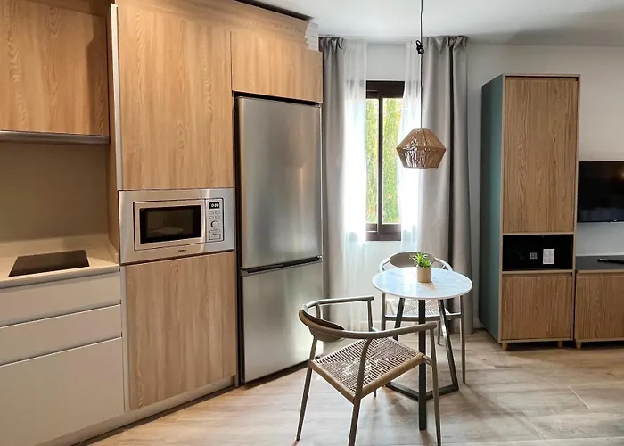 Feelathome Vil-la Romana Apartahotel Tossa de Mar